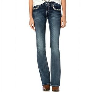 Miss Me “Pearl Horseshoe Pocket” Jeans